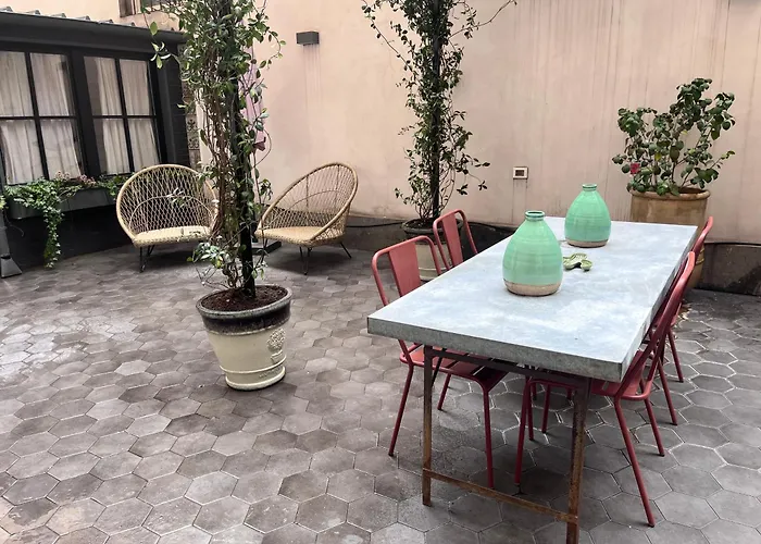 Decharme With Terrace In Monti Apartament Rzym