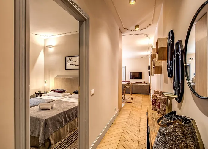 Decharme With Terrace In Monti * Rzym